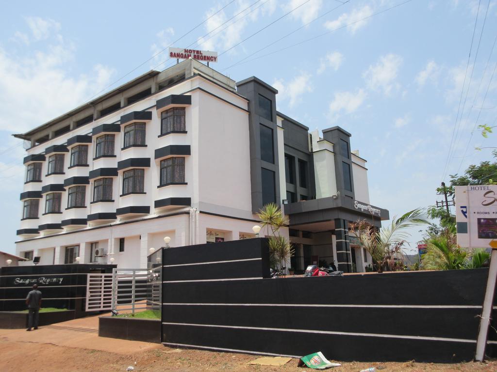 Ratnāgiri Hotel Sangam Regency מראה חיצוני תמונה